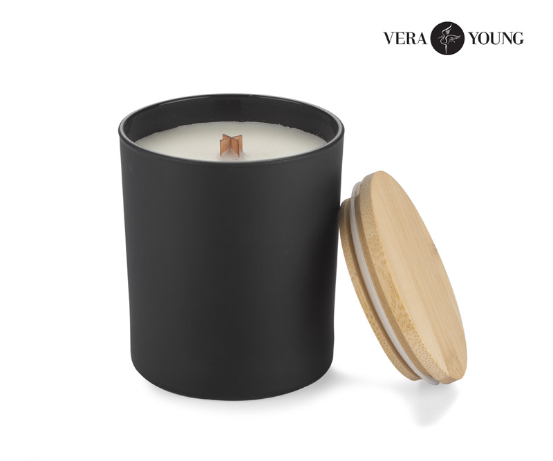 Świeca sojowa 220g – Black Pomegranate – VERA YOUNG